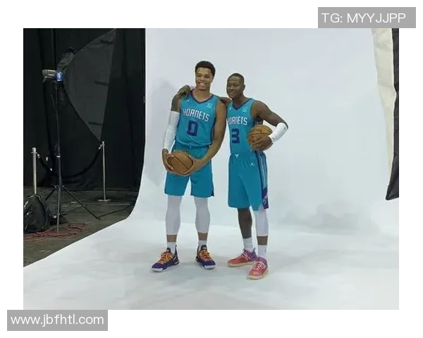 特里罗齐尔带领球队奋勇争先展现全能球员风采与领导力